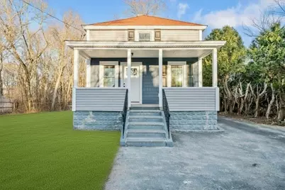 31 Dexter St, Methuen, MA 01844 - Photo 1