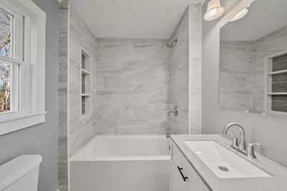 31 Dexter St, Methuen, MA 01844 - Photo 9