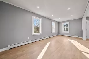 31 Dexter St, Methuen, MA 01844 - Photo 23