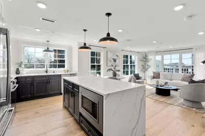 7 Dane St #D, Somerville, MA 02143 - Photo 3