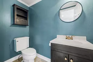 17 Vale Rd, Wakefield, MA 01880 - Photo 7