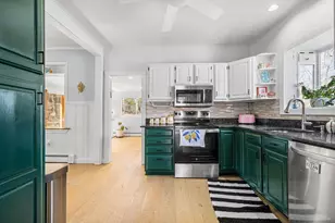 17 Vale Rd, Wakefield, MA 01880 - Photo 3