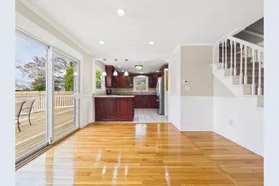 786 Wildwood Rd, New Bedford, MA 02745 - Photo 11