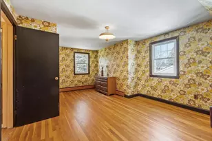126 Pleasant St, Melrose, MA 02176 - Photo 15