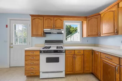 9 Harrison Ave, Bourne, MA 02532 - Photo 11