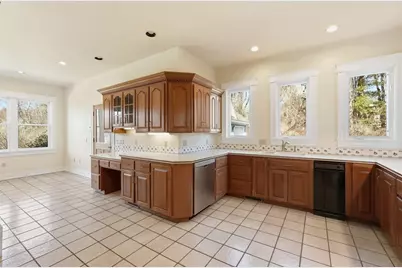 365 Middle St, Amherst, MA 01002 - Photo 17