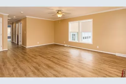 102 Topaz Terrace, Gardner, MA 01440 - Photo 7