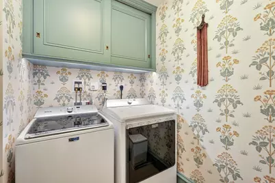 381 Beacon Street, Boston, MA 02116 - Photo 15