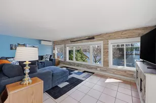 51 Spring St, Lunenburg, MA 01462 - Photo 17