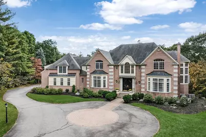 8 Stratford Way, Lincoln, MA 01773 - Photo 1