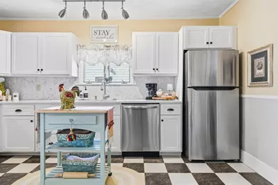 18 Brookline St, Lynn, MA 01902 - Photo 11