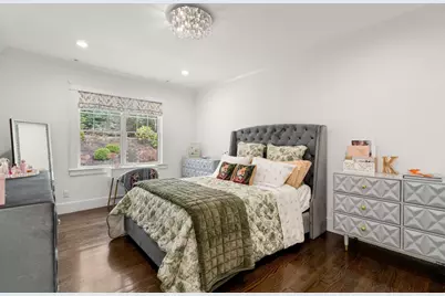 136 Beaumont Ave, Newton, MA 02460 - Photo 23