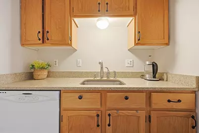 112 Heritage Dr #112, Northbridge, MA 01588 - Photo 9