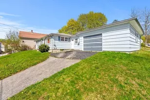 21 Spring St, Webster, MA 01570 - Photo 3