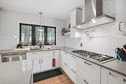 54 Huntington Rd, Hadley, MA 01035 - Photo 5