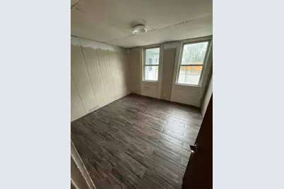 731 Bay St, Fall River, MA 02724 - Photo 11