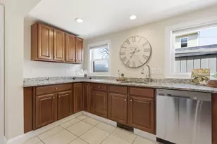 14 School St, Danvers, MA 01923 - Photo 9