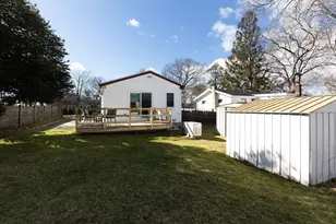 10 Regent Ave, Wareham, MA 02571 - Photo 9