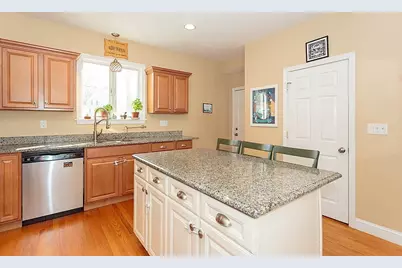 87 Winn #1, Woburn, MA 01801 - Photo 11