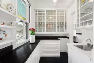 6 Mercer Cir, Cambridge, MA 02138 - Photo 13