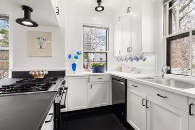 6 Mercer Circle, Cambridge, MA 02138 - Photo 15