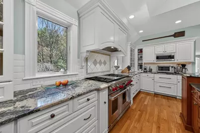 37 Mast Hill Rd, Hingham, MA 02043 - Photo 7