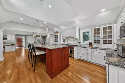 37 Mast Hill Rd, Hingham, MA 02043 - Photo 5