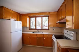36 Eustis Ave, Wakefield, MA 01880 - Photo 3