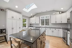 30 Parkview Dr, South Hadley, MA 01075 - Photo 3