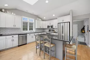 30 Parkview Dr, South Hadley, MA 01075 - Photo 7
