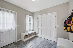 30 Parkview Dr, South Hadley, MA 01075 - Photo 9