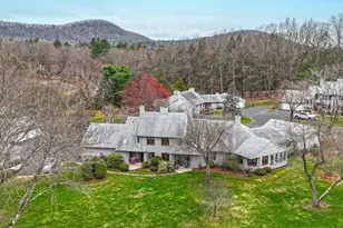 8 Baldwin Ln, Amherst, MA 01002 - Photo 5