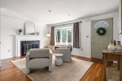 7 Walsh, Holbrook, MA 02343 - Photo 9