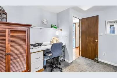 105 Shoreline Dr, Ware, MA 01082 - Photo 15