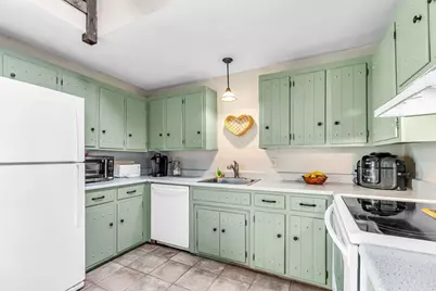 105 Shoreline Dr, Ware, MA 01082 - Photo 7