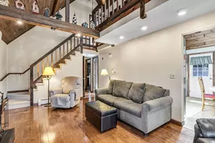 105 Shoreline Dr, Ware, MA 01082 - Photo 5