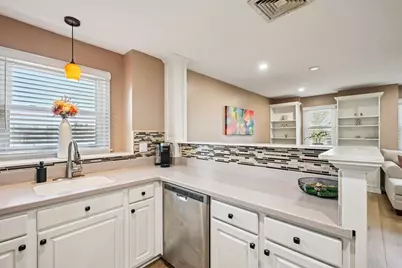 210 Washington St #10, Peabody, MA 01960 - Photo 11