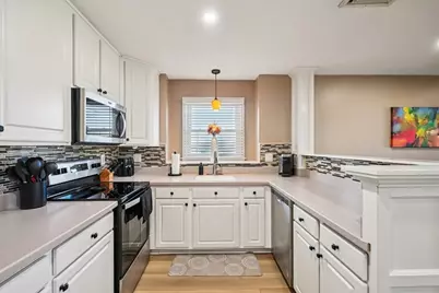 210 Washington St #10, Peabody, MA 01960 - Photo 9