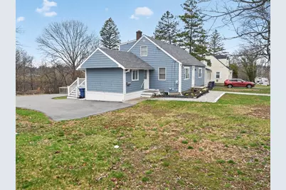 29 Elliott St, Danvers, MA 01923 - Photo 5