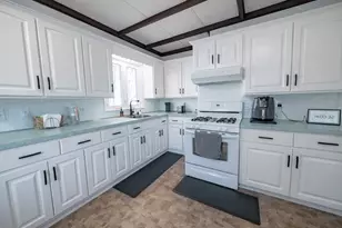 10 Guild Rd, Saugus, MA 01906 - Photo 11