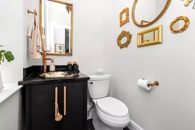 102 Saint Botolph St, Boston, MA 02115 - Photo 33