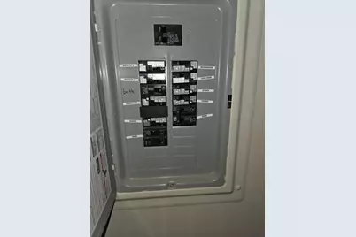 22 Tracey St, Peabody, MA 01960 - Photo 17