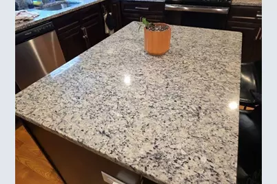 22 Tracey St, Peabody, MA 01960 - Photo 5