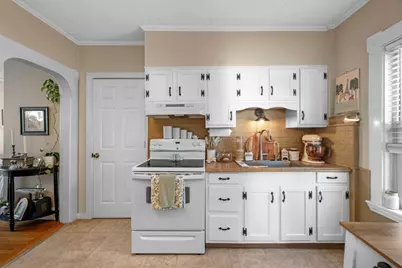 36 Stone St, Beverly, MA 01915 - Photo 11