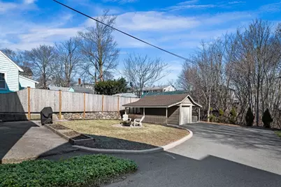 36 Stone St, Beverly, MA 01915 - Photo 3