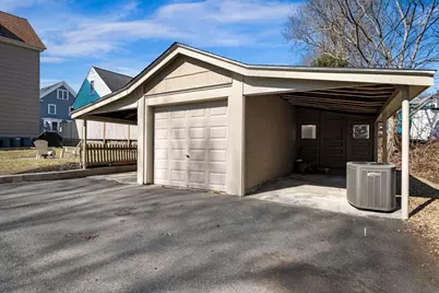 36 Stone St, Beverly, MA 01915 - Photo 7