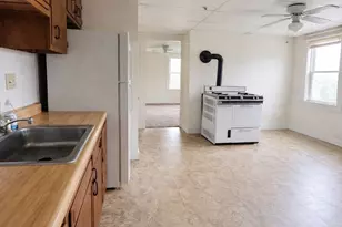 45 Laurel St, Leominster, MA 01453 - Photo 9
