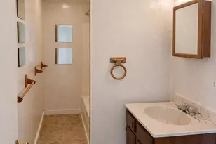45 Laurel St, Leominster, MA 01453 - Photo 11