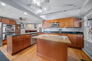 25 High St, Amesbury, MA 01913 - Photo 3