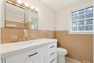 563 Norfolk Street, Holliston, MA 01746 - Photo 33